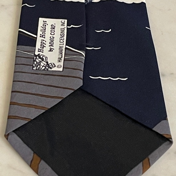 Specialties Santa and Reindeer Fishing Hallmark - Picture 6 of 6